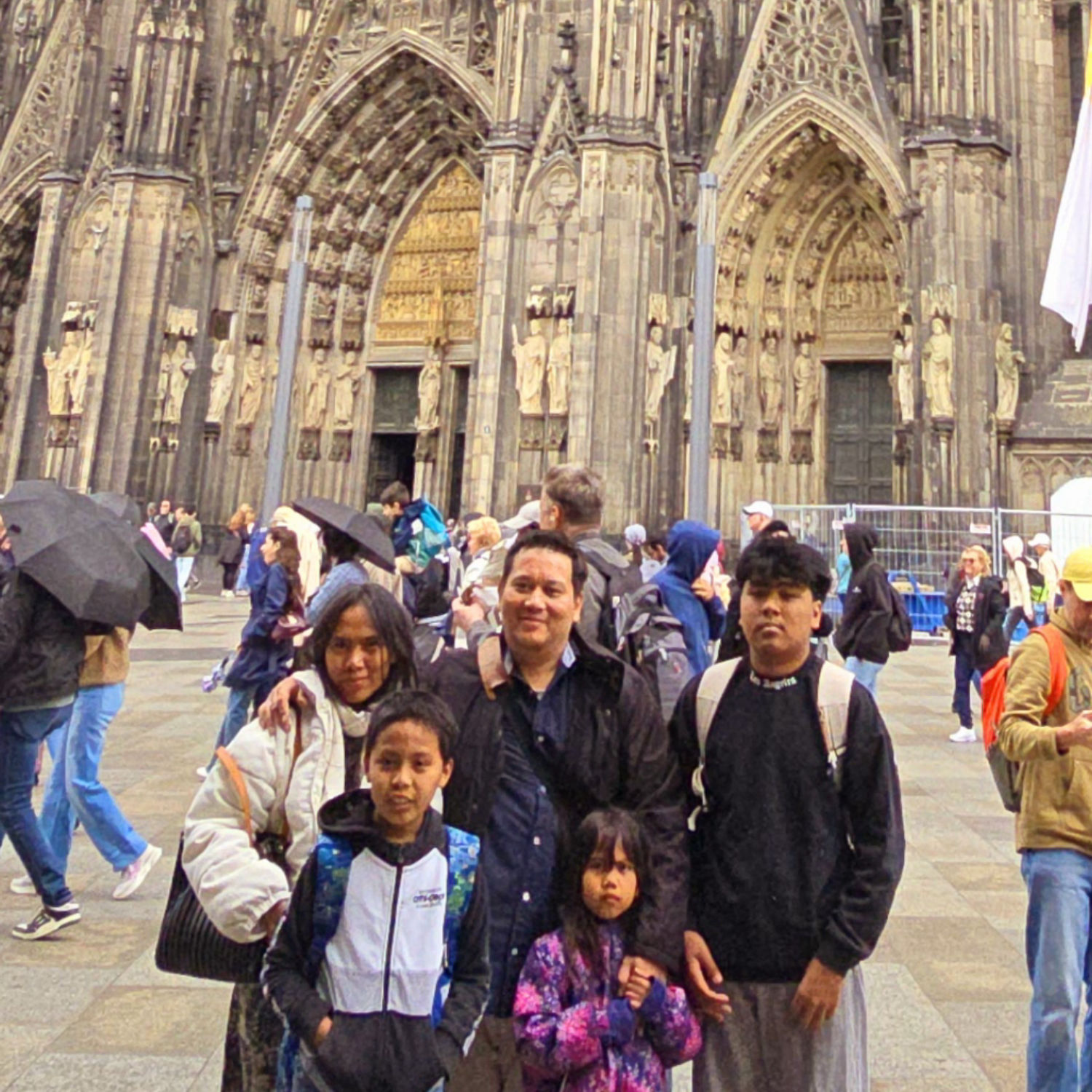 Linda Tim Yoga Aby Genduk